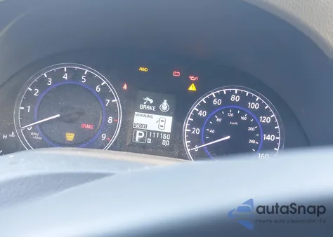 2015 Infiniti Q40 z USA, uszkodzony, nr VIN JN1CV6AR3FM524245